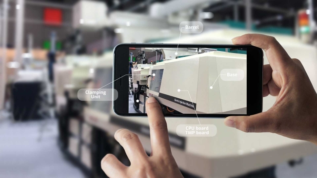 Learning with augmented experience reality using smartphone Smartphone with digital overlay for learning with augmented reality